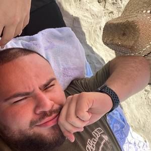 Meet your Posher, Victor